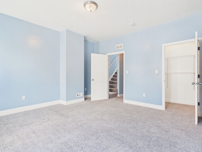 Building Photo - Newly Renovated 4 Bedroom Single Family Home