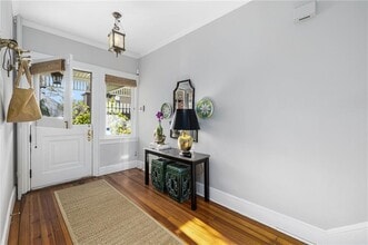 Building Photo - 30 Bull St