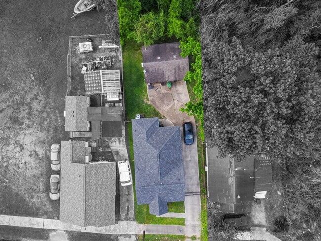 Building Photo - 827 Booth St