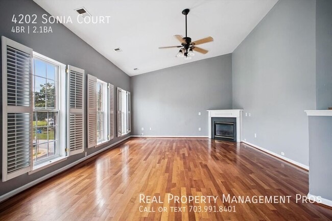 Building Photo - 4202 Sonia Ct