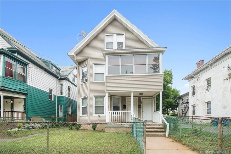 Exterior - 136 Shelton Ave