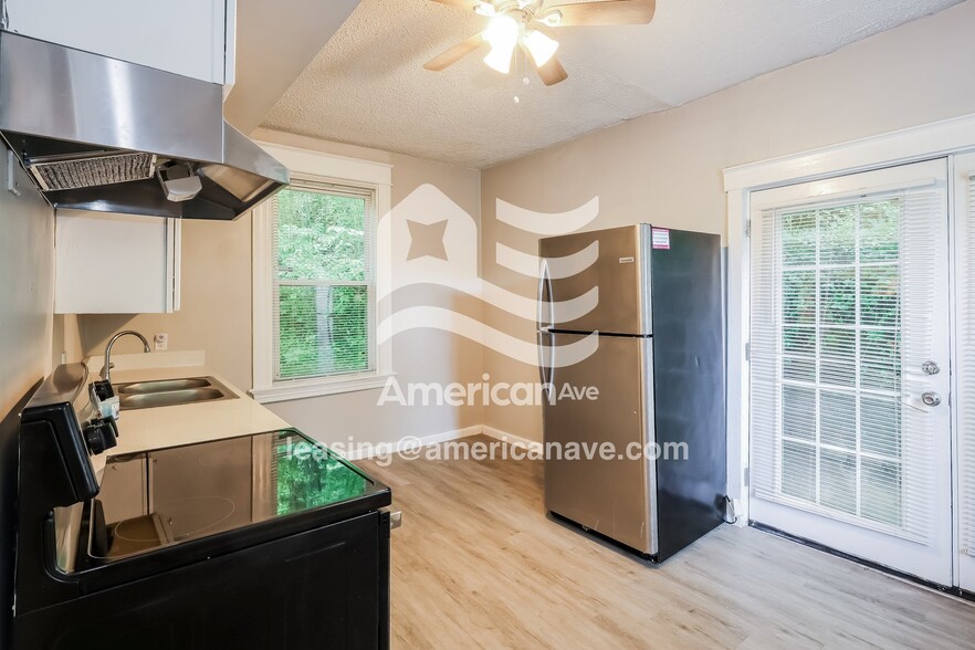 Building Photo - 318 Purcell Ave