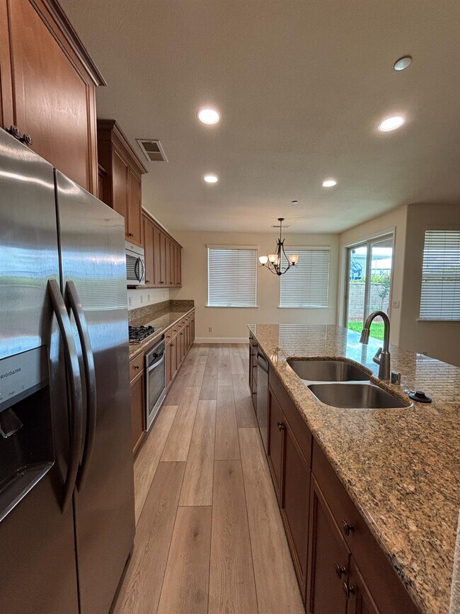 Building Photo - 2481 S Via Versilia Dr