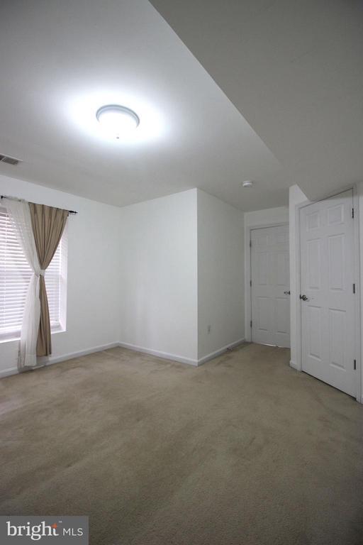 Building Photo - 9577 5th Pl