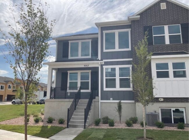 Building Photo - 1057 N Canvasback Dr