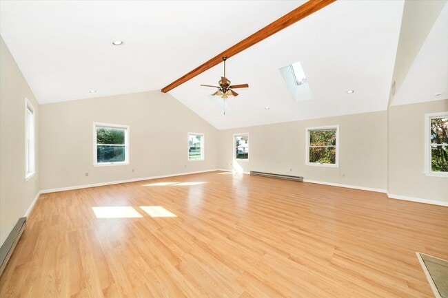 Building Photo - New Market Rental