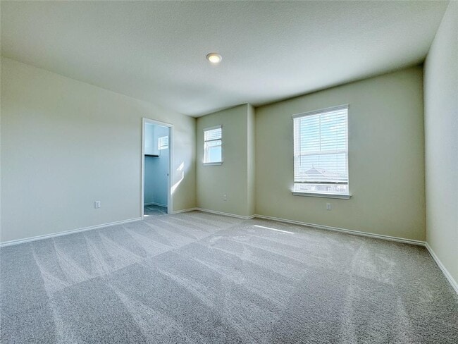 Building Photo - 596 Papaya Dr