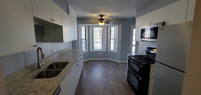 Building Photo - 3525 Princeton Ave