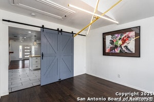 Building Photo - 227 E Baylor St