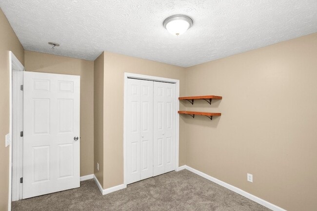 Building Photo - 1604 Overcreek Ct