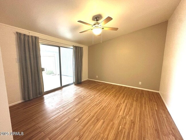 Building Photo - 10362 W Oakmont Dr