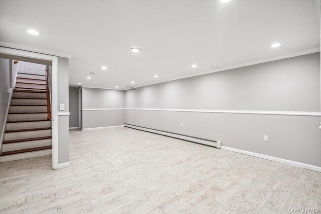 Building Photo - 44 Sandy Hollow Rd