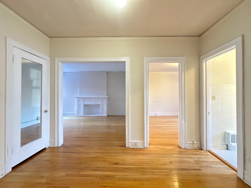 Building Photo - 1310 Oak