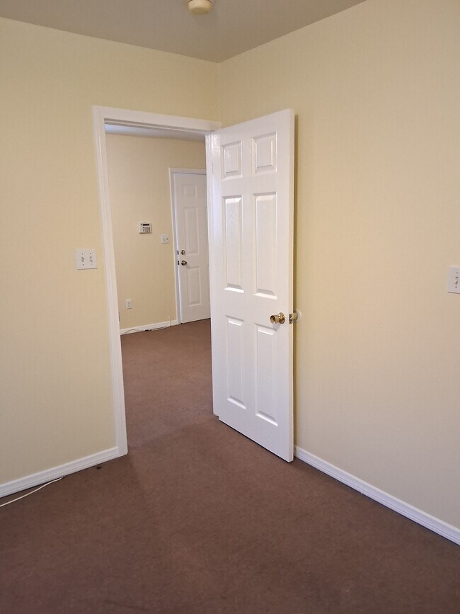 Backhouse Bedroom #1 - 2724 W Caldwell St