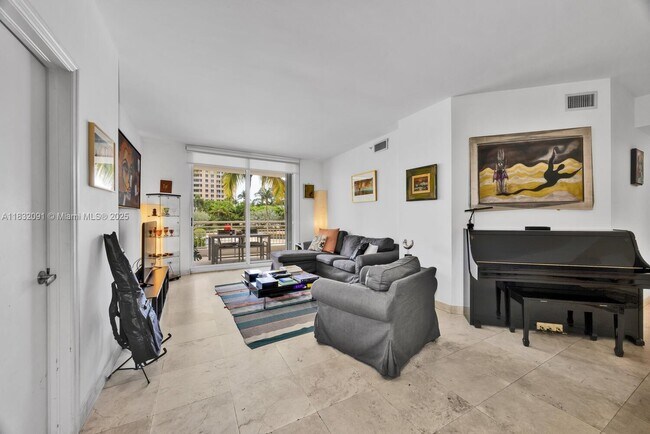 Building Photo - 888 Brickell Key Dr