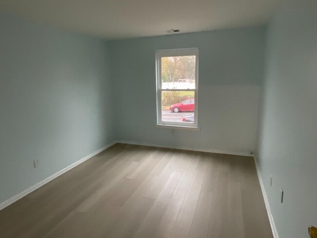 Building Photo - 2702 Island Ave