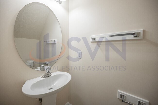 Building Photo - Cozy 2BR, 1.5BA Townhome in Durham Amberlynn Valley Neighborhood