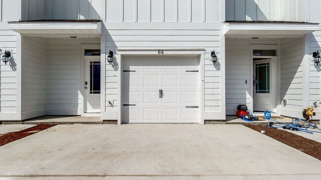 Building Photo - 3 Bedroom 2.5 Bathroom Townhome w/garage i...