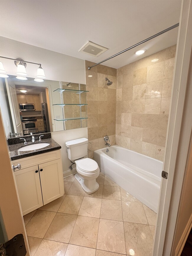 Building Photo - 127 Madison Ave