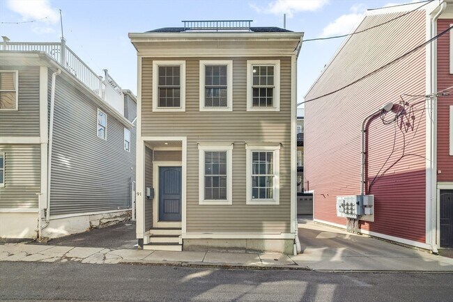 Building Photo - 91 Dresser St