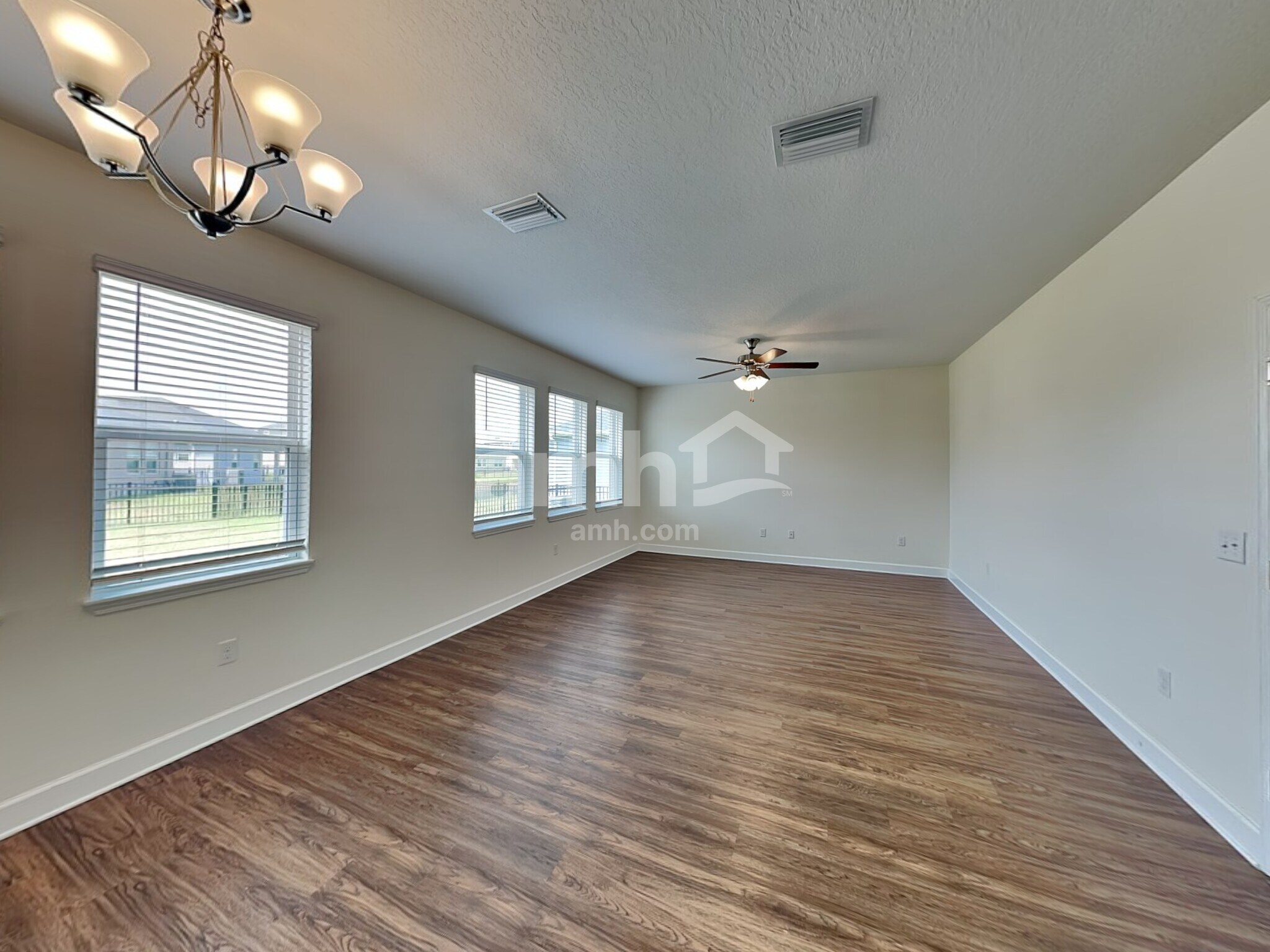 Building Photo - 408 Pine Terrace Dr