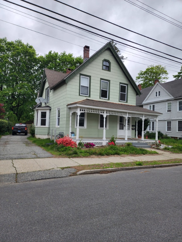 Primary Photo - 99 Williams St