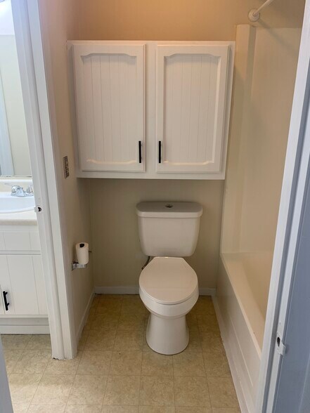 Building Photo - 315 Concord Ave