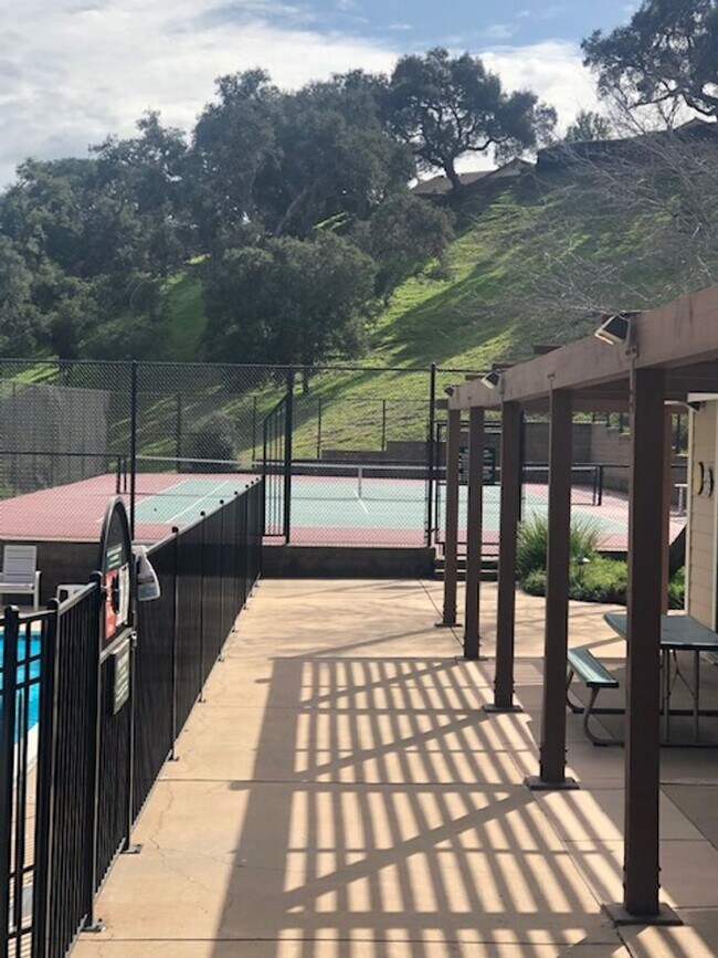 Building Photo - Beautiful Home in Gated Community