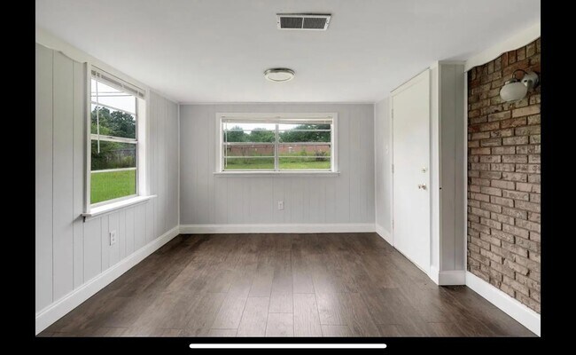 Building Photo - 2939 Mountain Terrace St