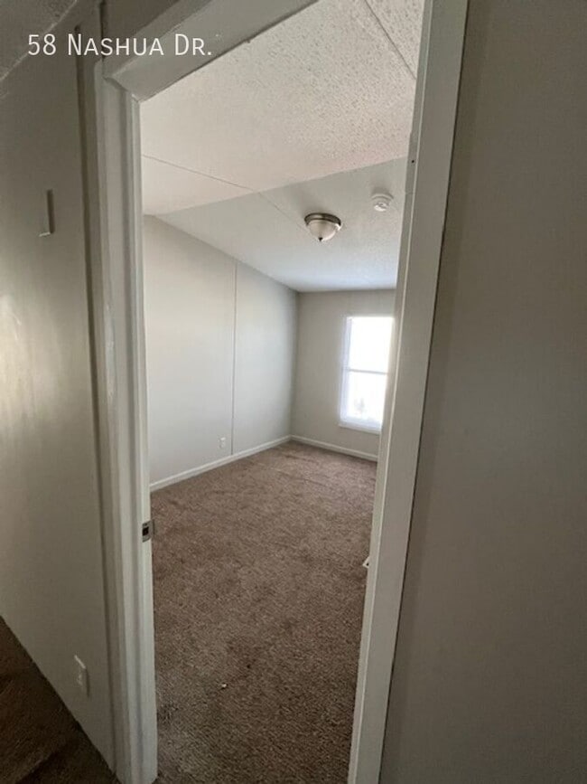 Building Photo - 58 Nashua Dr