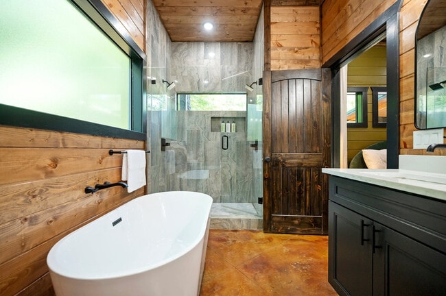 Building Photo - 58 Wagon Wheel Ct