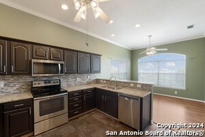 Building Photo - 723 Sendera St