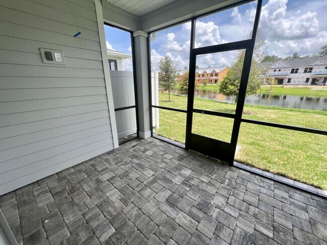 Building Photo - 2 Bedroom 2.5 bath Townhome in Beachwalk!