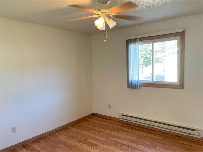 Building Photo - 619 McHugh Rd