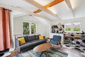 Building Photo - 69 Randolph St NE