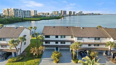 Building Photo - 150 Marina Del Rey Ct