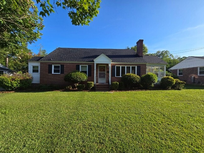 Primary Photo - 5 Bedroom home