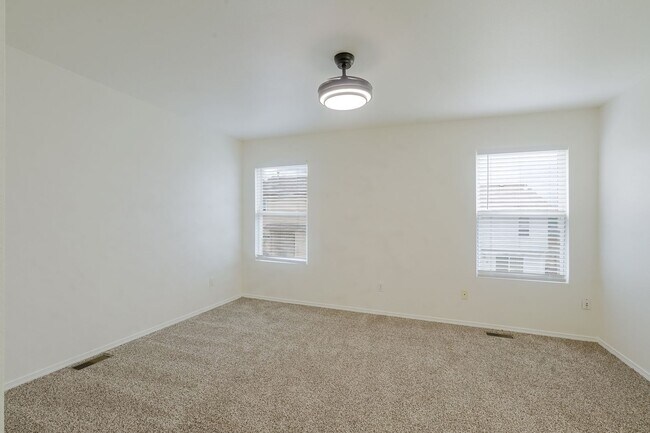 Building Photo - 8302 Cooper River Dr