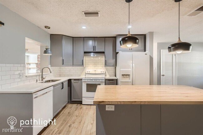 Building Photo - 3 br, 2 bath House - 6685 26Th Way N UNIT