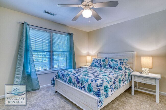 Building Photo - FALL MONTHLY RENTAL SEPTEMBER-DECEMBER