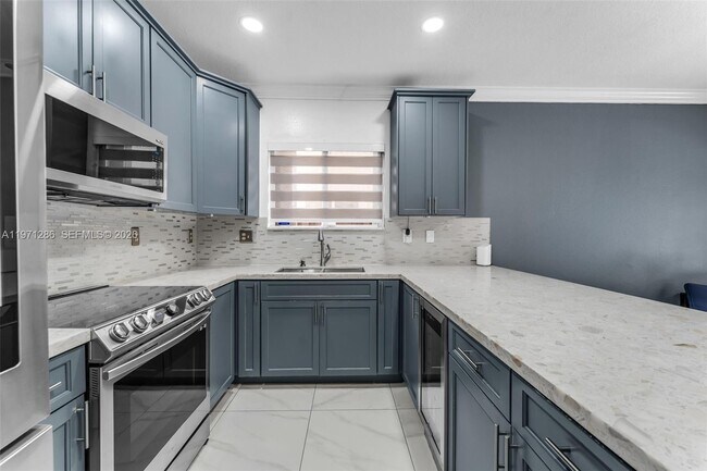 Building Photo - 239 SE 31st Terrace