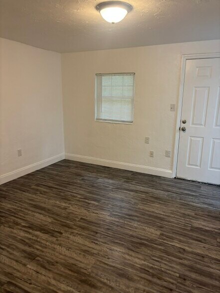 Building Photo - 1362 Hollow Pine Ln