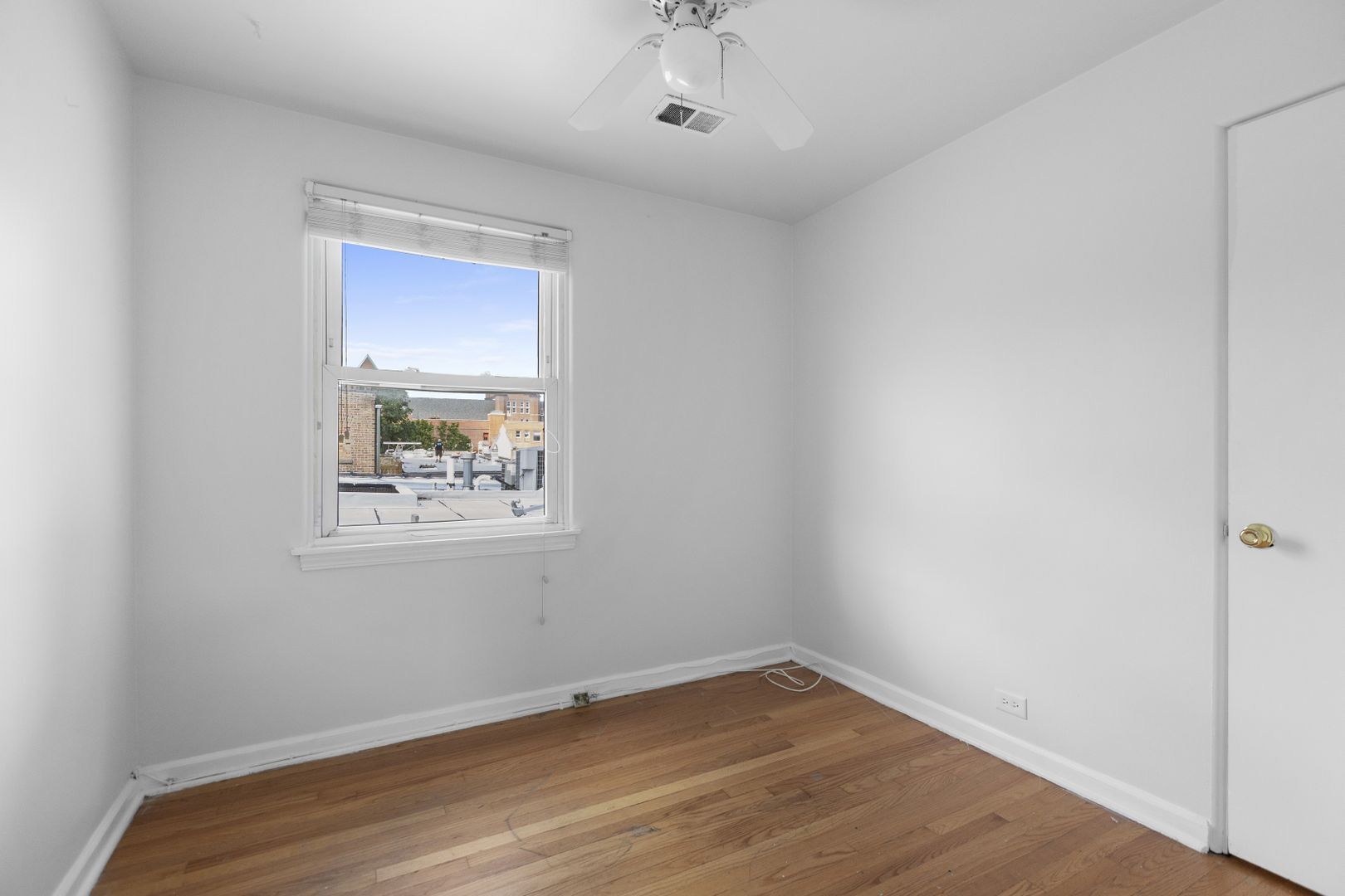 Building Photo - 1456 W Irving Park Rd