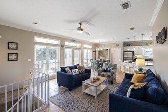 Building Photo - 76 Gulf View Dr