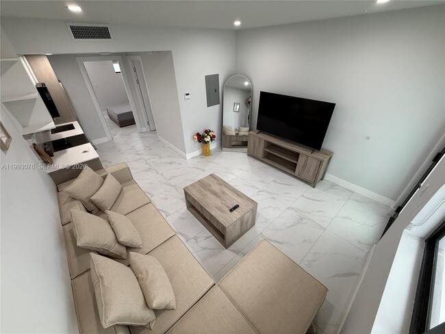 Building Photo - 944 Jefferson Ave