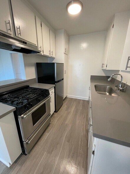 Building Photo - 5307 Sepulveda Blvd