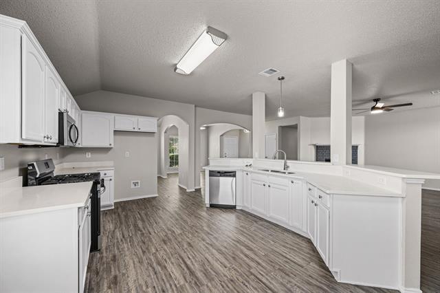 Building Photo - 549 Seminole Trail