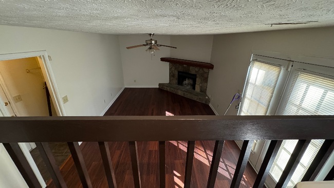 Building Photo - 656 Longbow Ct