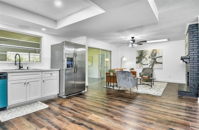 Building Photo - 112 Hillcrest Dr