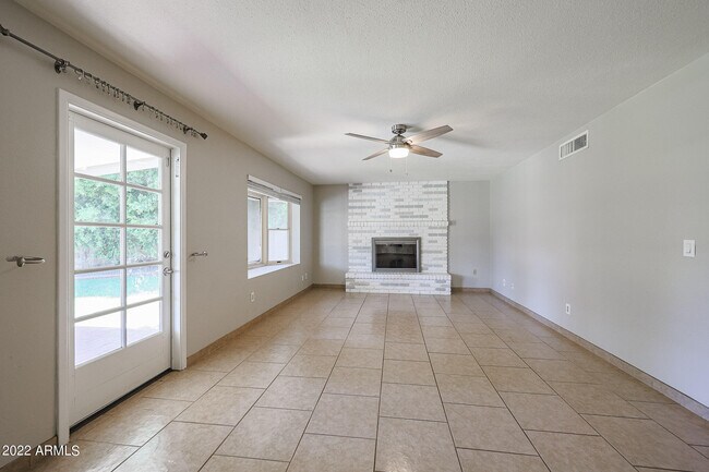 Building Photo - 6207 W Riviera Dr